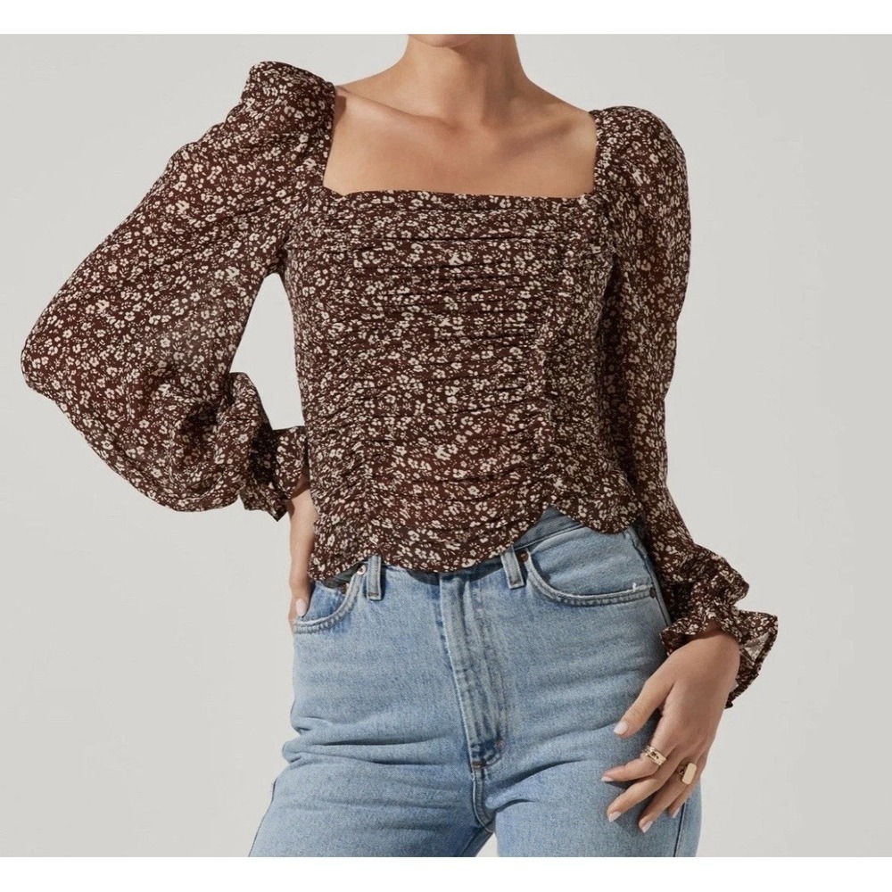 ASTR the Label Tonina Top Size Medium Brown Ditsy Floral Peasant Fairy Romantic